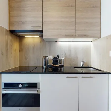 Furnished Studio #007 - Swiss Apartment